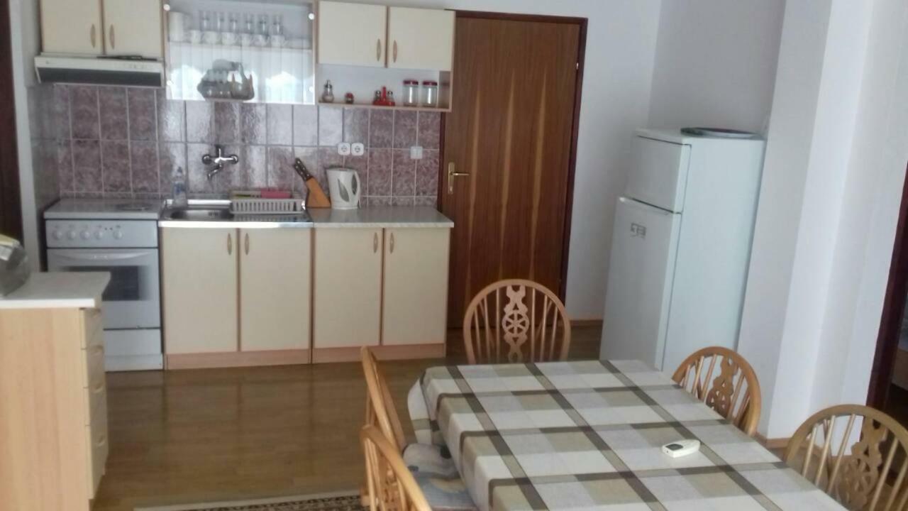 Apartmani Misak Врси Экстерьер фото